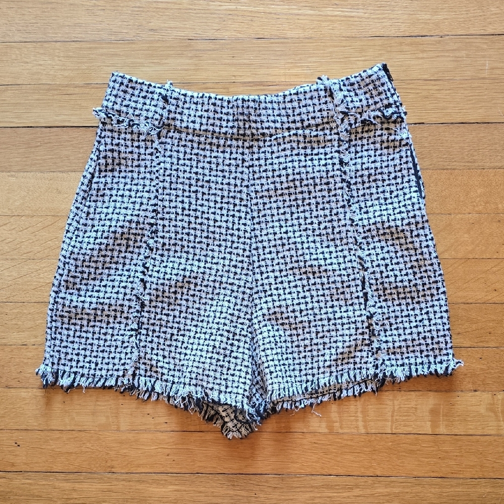 Zara, Tweed Frayed Hem Shorts, Black & White, Soft, EUC, Women's XS